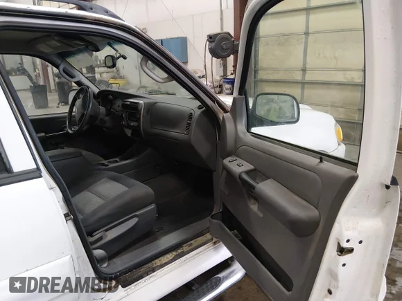 ✅ 2005 Ford Explorer Sport Trac XLS • VIN: 1FMZU77K55UA13141 • Lot: 45485419. Wystawiony na IAAI z przebiegiem 126 515 mil. Bezpłatny archiwum sprzedaży aukcyjnych z USA i szczegółowy raport historii pojazdu na DreamBid. Zdjęcie 5.