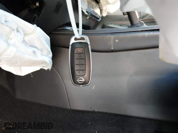 ✅ 2026 Nissan Sentra SR • VIN: 3N1AB9DV9TY217102 • Lot: 44828608. Wystawiony na IAAI z przebiegiem 4 346 mil. Bezpłatny archiwum sprzedaży aukcyjnych z USA i szczegółowy raport historii pojazdu na DreamBid. Zdjęcie 11.