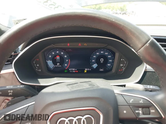 ✅ 2021 Audi Q3 S line Premium • VIN: WA1DECF3XM1035967 • Lot: 45353511. Wystawiony na IAAI z przebiegiem 43 708 mil. Bezpłatny archiwum sprzedaży aukcyjnych z USA i szczegółowy raport historii pojazdu na DreamBid. Zdjęcie 7.
