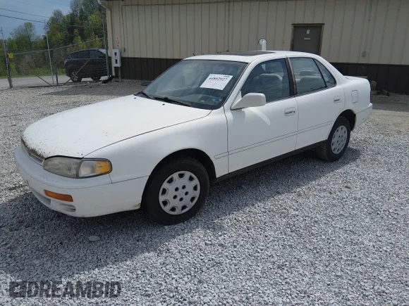✅ 1996 Toyota Camry DX • VIN: 4T1BG12K6TU939851 • Lot: 44802927. Wystawiony na IAAI z przebiegiem 193 387 mil. Bezpłatny archiwum sprzedaży aukcyjnych z USA i szczegółowy raport historii pojazdu na DreamBid. Zdjęcie 2.