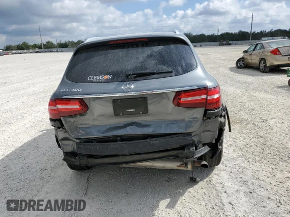 ✅ 2019 Mercedes-Benz GLC 300 • VIN: WDC0G4JB4KV145514 • Лот: 39492033. Опубліковано раніше на Copart з пробігом Не вказано. Безкоштовний доступ до архіву аукціонних продажів зі США та докладний звіт про історію автомобіля на DreamBid. Зображення 6.