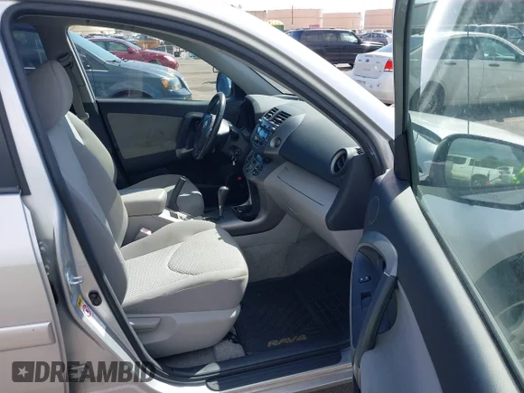 ✅ 2008 Toyota RAV4 Limited • VIN: JTMZK31V486010939 • Лот: 44532109. Опубліковано раніше на IAAI з пробігом 111 115 миль. Безкоштовний доступ до архіву аукціонних продажів зі США та докладний звіт про історію автомобіля на DreamBid. Зображення 5.