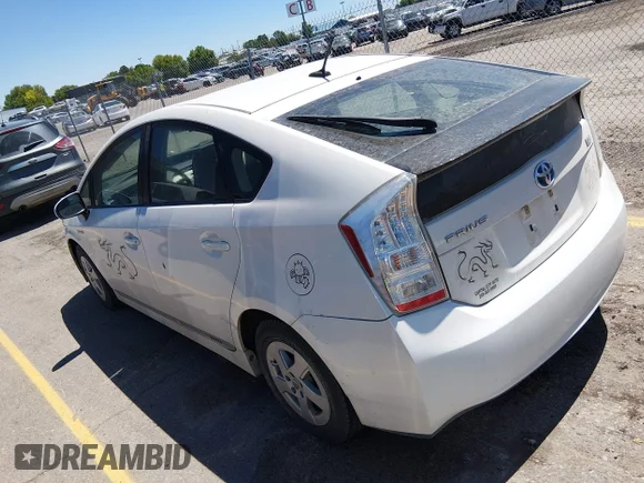 ✅ 2010 Toyota Prius III • VIN: JTDKN3DU2A0140609 • Lot: 45186179. Wystawiony na IAAI z przebiegiem 190 228 mil. Bezpłatny archiwum sprzedaży aukcyjnych z USA i szczegółowy raport historii pojazdu na DreamBid. Zdjęcie 3.