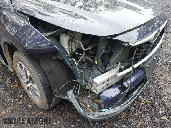 ✅ 2023 Toyota Highlander LE • VIN: 5TDKDRAH5PS020483 • Lot: 43413222. Wystawiony na IAAI z przebiegiem 68 319 mil. Bezpłatny archiwum sprzedaży aukcyjnych z USA i szczegółowy raport historii pojazdu na DreamBid. Zdjęcie 6.