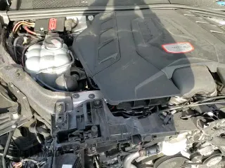 ✅ 2023 Porsche Cayenne Turbo • VIN: WP1AF2AY0PDA20298 • Lot: 90679445. Wystawiony na Copart z przebiegiem 20 556 mil. Bezpłatny archiwum sprzedaży aukcyjnych z USA i szczegółowy raport historii pojazdu na DreamBid. Zdjęcie 17.