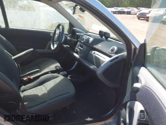 ✅ 2014 Smart fortwo • VIN: WMEEK9AA5EK781011 • Lot: 44840961. Wystawiony na IAAI z przebiegiem Nie podano. Bezpłatny archiwum sprzedaży aukcyjnych z USA i szczegółowy raport historii pojazdu na DreamBid. Zdjęcie 5.