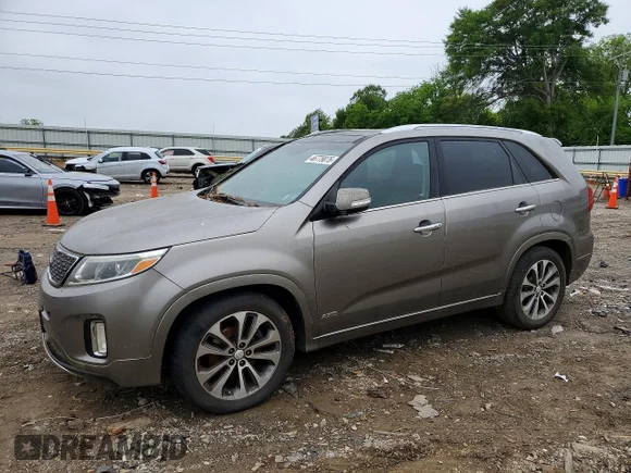 ✅ 2015 Kia Sorento SX Limited • VIN: 5XYKWDA77FG607980 • Lot: 46779076. Listed on Copart with 195,155 mi. Free auction sales archive from the USA and detailed vehicle history report at DreamBid. Image 1.