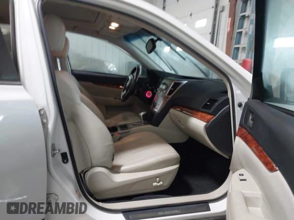 ✅ 2010 Subaru Outback Limited Power Moon • VIN: 4S4BRCKC1A3371817 • Lot: 44233536. Listed on IAAI with 100,614 mi. Free auction sales archive from the USA and detailed vehicle history report at DreamBid. Image 5.
