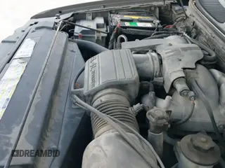 ✅ 2002 Lincoln Navigator • VIN: 5LMEU27R92LJ03759 • Lot: 42432659. Listed on IAAI with 245,668 mi. Free auction sales archive from the USA and detailed vehicle history report at DreamBid. Image 12.