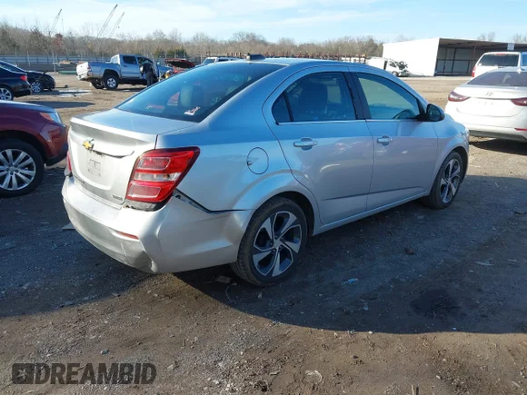 ✅ 2018 Chevrolet Sonic Premier • VIN: 1G1JF5SB5J4106865 • Lot: 41540905. Wystawiony na IAAI z przebiegiem 108 628 mil. Bezpłatny archiwum sprzedaży aukcyjnych z USA i szczegółowy raport historii pojazdu na DreamBid. Zdjęcie 4.