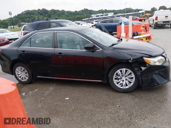 ✅ 2012 Toyota Camry XLE • VIN: 4T4BF1FKXCR231668 • Лот: 45142882. Опубликован ранее на IAAI с пробегом 198 289 миль. Бесплатный доступ к архиву аукционных продаж из США и подробный отчёт об истории автомобиля на DreamBid. Изображение 6.