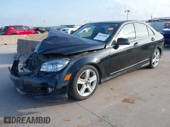 ✅ 2010 Mercedes-Benz C 300 Sport • VIN: WDDGF5EB0AR089818 • Lot: 42137800. Wystawiony na IAAI z przebiegiem 167 642 mil. Bezpłatny archiwum sprzedaży aukcyjnych z USA i szczegółowy raport historii pojazdu na DreamBid. Zdjęcie 2.