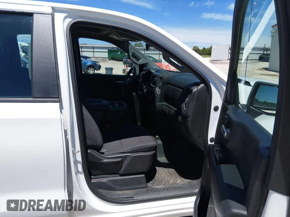 ✅ 2020 Chevrolet Silverado 1500 Work Truck • VIN: 1GCRWAEH2LZ327929 • Lot: 44833522. Wystawiony na IAAI z przebiegiem 63 977 mil. Bezpłatny archiwum sprzedaży aukcyjnych z USA i szczegółowy raport historii pojazdu na DreamBid. Zdjęcie 5.