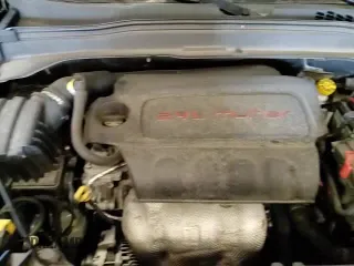 ✅ 2017 Jeep Renegade Altitude • VIN: ZACCJBBB7HPG57131 • Lot: 71802915. Listed on Copart with 144,372 mi. Free auction sales archive from the USA and detailed vehicle history report at DreamBid. Image 16.