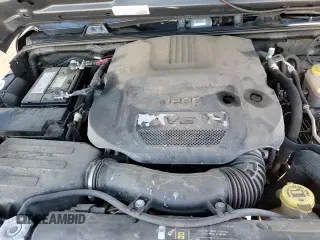 ✅ 2018 Jeep Wrangler Unlimited Sport S • VIN: 1C4BJWDG7JL831687 • Лот: 85428075. Опубликован ранее на Copart с пробегом 99 626 миль. Бесплатный доступ к архиву аукционных продаж из США и подробный отчёт об истории автомобиля на DreamBid. Изображение 15.