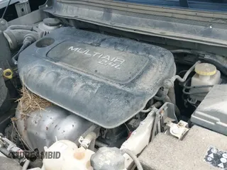 ✅ 2019 Jeep Cherokee Altitude • VIN: 1C4PJLLB5KD151339 • Лот: 42755601. Опубликован ранее на IAAI с пробегом 92 878 миль. Бесплатный доступ к архиву аукционных продаж из США и подробный отчёт об истории автомобиля на DreamBid. Изображение 22.