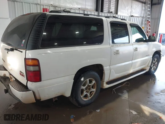 ✅ 2003 GMC Yukon XL • VIN: 1GKFK66U73J226752 • Lot: 41333323. Wystawiony na IAAI z przebiegiem 228 549 mil. Bezpłatny archiwum sprzedaży aukcyjnych z USA i szczegółowy raport historii pojazdu na DreamBid. Zdjęcie 4.