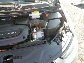 ✅ 2023 Chrysler Pacifica Hybrid Limited • VIN: 2C4RC1S73PR592377 • Lot: 81601845. Wystawiony na Copart z przebiegiem 62 225 mil. Bezpłatny archiwum sprzedaży aukcyjnych z USA i szczegółowy raport historii pojazdu na DreamBid. Zdjęcie 14.