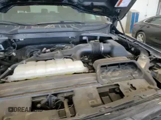 ✅ 2025 Ford F-150 XLT • VIN: 1FTEW3LP3SKE12743 • Lot: 89525255. Wystawiony na Copart z przebiegiem 9 489 mil. Bezpłatny archiwum sprzedaży aukcyjnych z USA i szczegółowy raport historii pojazdu na DreamBid. Zdjęcie 13.