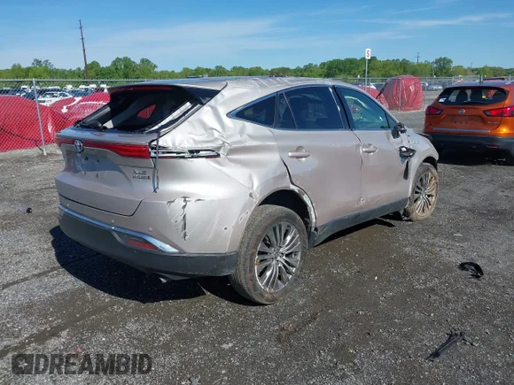 ✅ 2021 Toyota Venza XLE • VIN: JTEAAAAH7MJ033276 • Lot: 45011440. Wystawiony na IAAI z przebiegiem Nie podano. Bezpłatny archiwum sprzedaży aukcyjnych z USA i szczegółowy raport historii pojazdu na DreamBid. Zdjęcie 4.