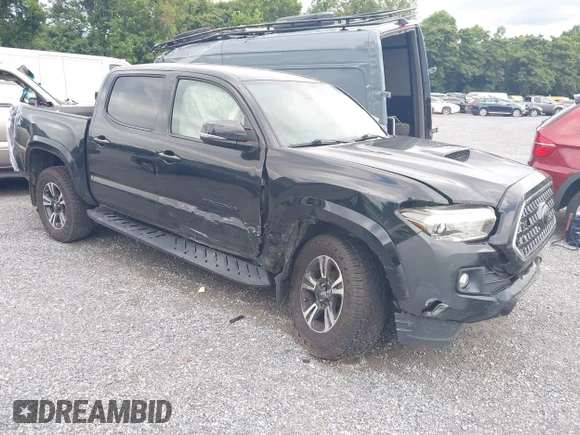 ✅ 2018 Toyota Tacoma TRD Sport • VIN: 5TFAZ5CN4JX062587 • Лот: 42768486. Опубліковано раніше на IAAI з пробігом 123 657 миль. Безкоштовний доступ до архіву аукціонних продажів зі США та докладний звіт про історію автомобіля на DreamBid. Зображення 1.
