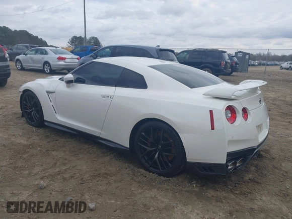 ✅ 2017 Nissan GT-R Premium • VIN: JN1AR5EF6HM820840 • Lot: 44103170. Listed on IAAI with 48,847 mi. Free auction sales archive from the USA and detailed vehicle history report at DreamBid. Image 3.