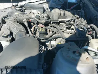 ✅ 2006 Ford Mustang Standard • VIN: 1ZVFT80NX65130436 • Lot: 43128881. Wystawiony na IAAI z przebiegiem 182 526 mil. Bezpłatny archiwum sprzedaży aukcyjnych z USA i szczegółowy raport historii pojazdu na DreamBid. Zdjęcie 12.