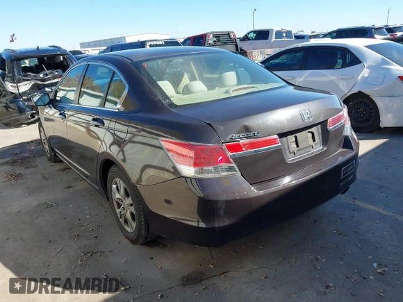 ✅ 2011 Honda Accord LX-P • VIN: 1HGCP2F41BA130978 • Lot: 43905625. Wystawiony na IAAI z przebiegiem 102 315 mil. Bezpłatny archiwum sprzedaży aukcyjnych z USA i szczegółowy raport historii pojazdu na DreamBid. Zdjęcie 3.