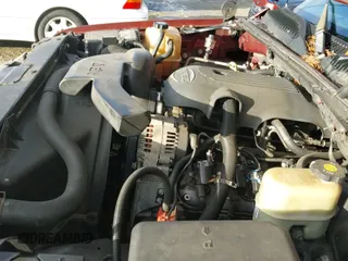 ✅ 2002 Chevrolet Suburban LS • VIN: 1GNEC16Z42J294533 • Lot: 43841355. Listed on IAAI with 194,647 mi. Free auction sales archive from the USA and detailed vehicle history report at DreamBid. Image 17.