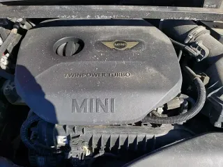 ✅ 2017 MINI Countryman Cooper • VIN: WMZYV5C39H3E01471 • Lot: 47205635. Listed on Copart with 128,777 mi. Free auction sales archive from the USA and detailed vehicle history report at DreamBid. Image 16.