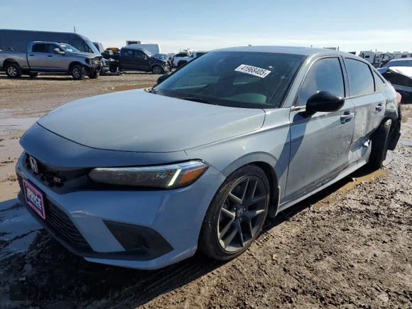 ✅ 2023 Honda Civic Si • VIN: 2HGFE1E57PH472189 • Lot: 41968405. Wystawiony na Copart z przebiegiem 31 237 mil. Bezpłatny archiwum sprzedaży aukcyjnych z USA i szczegółowy raport historii pojazdu na DreamBid. Zdjęcie 1.