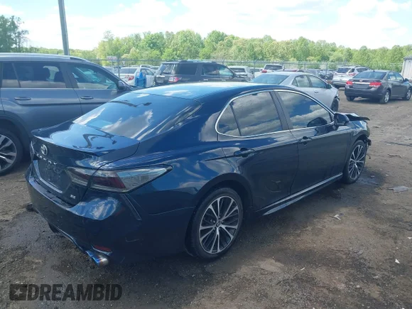 ✅ 2018 Toyota Camry LE • VIN: 4T1B11HK8JU672525 • Lot: 44882795. Wystawiony na IAAI z przebiegiem 142 803 mil. Bezpłatny archiwum sprzedaży aukcyjnych z USA i szczegółowy raport historii pojazdu na DreamBid. Zdjęcie 4.