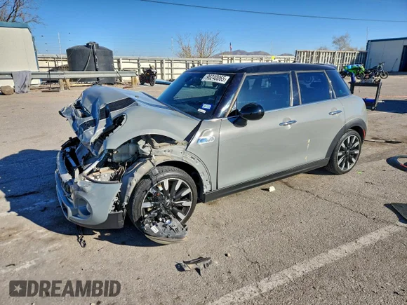 ✅ 2015 MINI Hardtop 4 Door S • VIN: WMWXU3C5XF2B59584 • Lot: 96240065. Listed on Copart with 66,225 mi. Free auction sales archive from the USA and detailed vehicle history report at DreamBid. Image 1.