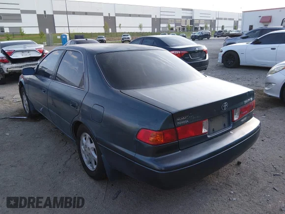 ✅ 2001 Toyota Camry LE • VIN: JT2BG22K710554077 • Lot: 44884756. Wystawiony na IAAI z przebiegiem 174 464 mil. Bezpłatny archiwum sprzedaży aukcyjnych z USA i szczegółowy raport historii pojazdu na DreamBid. Zdjęcie 3.