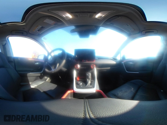 ✅ 2024 Toyota RAV4 TRD Off Road • VIN: 2T3S1RFV4RW417319 • Lot: 43081229. Wystawiony na IAAI z przebiegiem 21 719 mil. Bezpłatny archiwum sprzedaży aukcyjnych z USA i szczegółowy raport historii pojazdu na DreamBid. Zdjęcie 18.