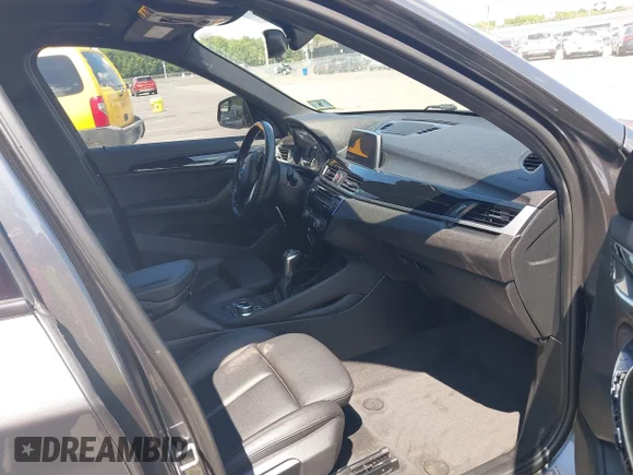 ✅ 2018 BMW X1 xDrive28i • VIN: WBXHT3C35J5F90675 • Лот: 42670531. Опубликован ранее на IAAI с пробегом 110 256 миль. Бесплатный доступ к архиву аукционных продаж из США и подробный отчёт об истории автомобиля на DreamBid. Изображение 5.