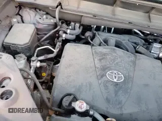 ✅ 2021 Toyota Highlander L • VIN: 5TDCZRAHXMS055960 • Лот: 85567705. Опубликован ранее на Copart с пробегом 40 201 миль. Бесплатный доступ к архиву аукционных продаж из США и подробный отчёт об истории автомобиля на DreamBid. Изображение 14.