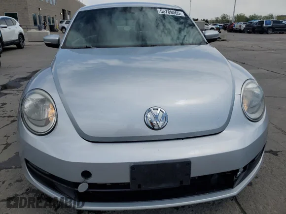 ✅ 2012 Volkswagen Beetle 2.5L w/Sound/Nav PZEV • VIN: 3VWJP7AT8CM603987 • Лот: 55789065. Опубликован ранее на Copart с пробегом 117 881 миль. Бесплатный доступ к архиву аукционных продаж из США и подробный отчёт об истории автомобиля на DreamBid. Изображение 5.
