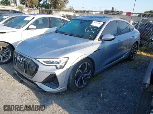 ✅ 2022 Audi e-tron Sportback S line Premium Plus • VIN: WA12AAGE2NB024643 • Лот: 41749684. Опубліковано раніше на IAAI з пробігом Не вказано. Безкоштовний доступ до архіву аукціонних продажів зі США та докладний звіт про історію автомобіля на DreamBid. Зображення 2.