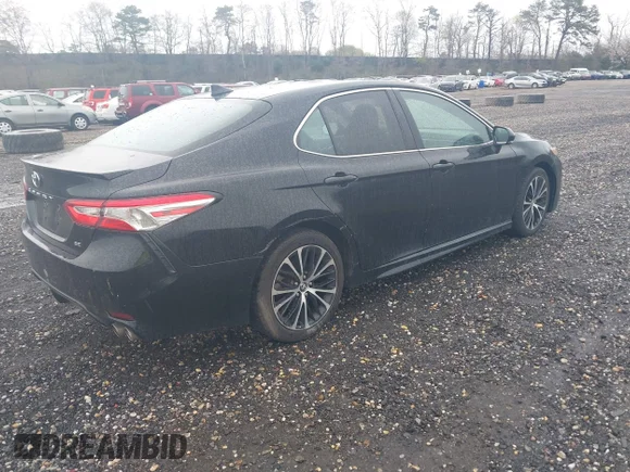 ✅ 2020 Toyota Camry SE • VIN: 4T1G11AK5LU334213 • Lot: 44915865. Wystawiony na IAAI z przebiegiem 126 700 mil. Bezpłatny archiwum sprzedaży aukcyjnych z USA i szczegółowy raport historii pojazdu na DreamBid. Zdjęcie 4.