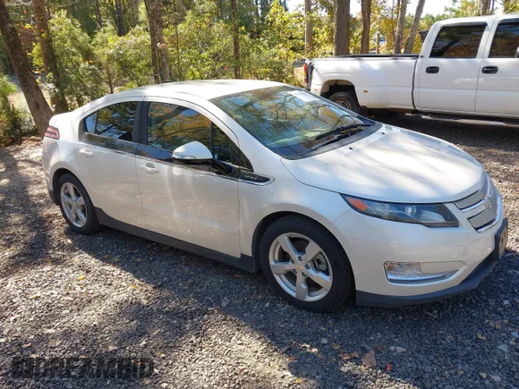 ✅ 2014 Chevrolet Volt • VIN: 1G1RD6E42EU161954 • Лот: 43533830. Опубликован ранее на IAAI с пробегом 77 734 миль. Бесплатный доступ к архиву аукционных продаж из США и подробный отчёт об истории автомобиля на DreamBid. Изображение 1.