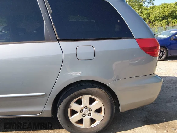 ✅ 2004 Toyota Sienna XLE Limited • VIN: 5TDZA22C84S097443 • Lot: 45019451. Wystawiony na IAAI z przebiegiem 202 760 mil. Bezpłatny archiwum sprzedaży aukcyjnych z USA i szczegółowy raport historii pojazdu na DreamBid. Zdjęcie 6.