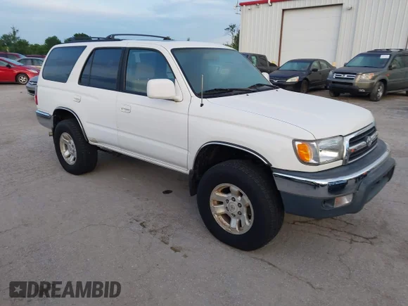 ✅ 1999 Toyota 4Runner SR5 • VIN: JT3HN86R6X0200680 • Lot: 45364048. Listed on IAAI with 266,443 mi. Free auction sales archive from the USA and detailed vehicle history report at DreamBid. Image 1.