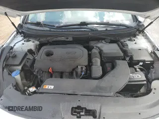 2017 Hyundai Sonata 2.4L z VIN 5NPE24AF2HH552768, wystawiony jako Copart lot #65647085 z przebiegiem 83 321 mil mil oraz Szkoda całkowita • Salvage title. Historia ofert i sprzedaży dostępna na DreamBid. Obrazek 13.