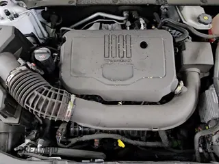 2024 Chevrolet Blazer LT z VIN 3GNKBJR44RS195547, wystawiony jako Copart lot #43275205 z przebiegiem 25 318 mil mil oraz Czysty tytuł • Clean title. Historia ofert i sprzedaży dostępna na DreamBid. Obrazek 14.