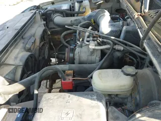 2006 Chevrolet Silverado 1500 Work Truck с VIN 3GCEC14X06G176013, выставлен на аукционе IAAI как лот 42876924 с пробегом 177 663 миль миль и . История ставок и продаж доступна на DreamBid. Изображение 12.