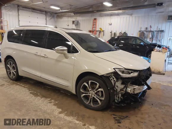 ✅ 2021 Chrysler Pacifica Pinnacle • VIN: 2C4RC3PG8MR504083 • Lot: 43634001. Wystawiony na IAAI z przebiegiem 57 488 mil. Bezpłatny archiwum sprzedaży aukcyjnych z USA i szczegółowy raport historii pojazdu na DreamBid. Zdjęcie 1.
