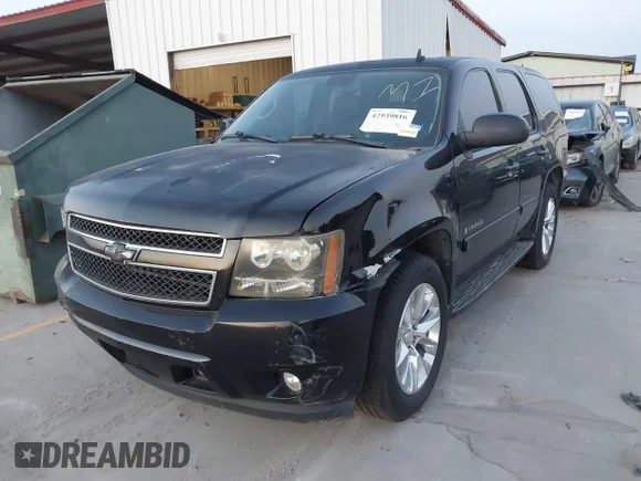✅ 2009 Chevrolet Tahoe • VIN: 1GNFC13549R122701 • Lot: 42939816. Wystawiony na IAAI z przebiegiem 211 564 mil. Bezpłatny archiwum sprzedaży aukcyjnych z USA i szczegółowy raport historii pojazdu na DreamBid. Zdjęcie 2.