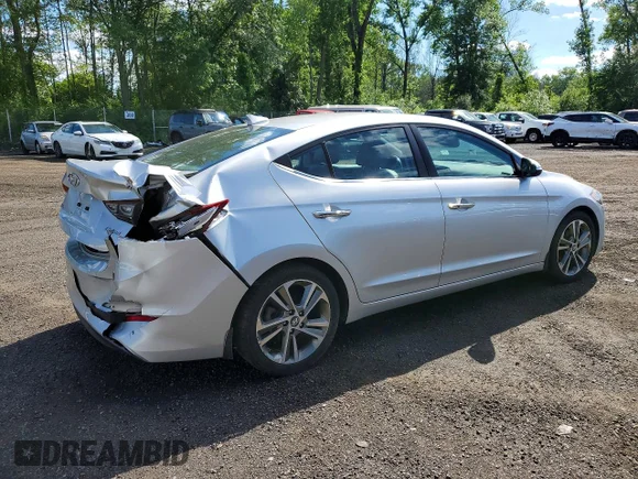 ✅ 2017 Hyundai Elantra SE • VIN: 5NPD84LF9HH058849 • Лот: 58633166. Опубликован ранее на Copart с пробегом 88 223 миль. Бесплатный доступ к архиву аукционных продаж из США и подробный отчёт об истории автомобиля на DreamBid. Изображение 3.