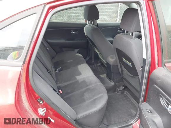 ✅ 2010 Hyundai Elantra GLS • VIN: KMHDU4AD7AU017544 • Lot: 44684833. Wystawiony na IAAI z przebiegiem 141 149 mil. Bezpłatny archiwum sprzedaży aukcyjnych z USA i szczegółowy raport historii pojazdu na DreamBid. Zdjęcie 8.